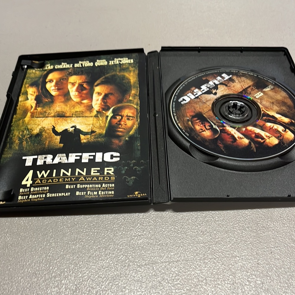 Traffic DVD - Picture 3 of 3